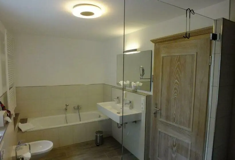 2ベッドルームハウス, Jagdhotel Sudetenhof