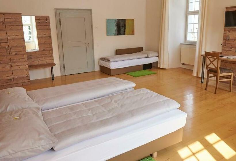 Номер Стандарт Трехместный, Klosterhotel Kreuz