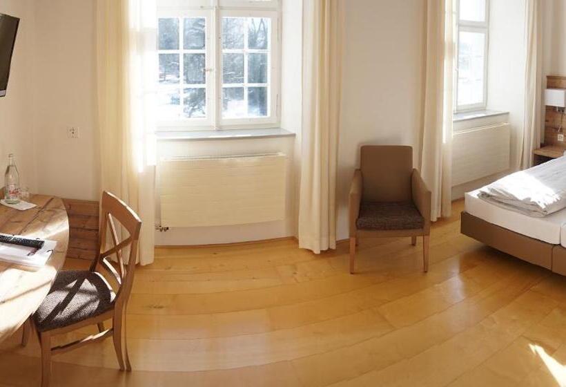 Номер Стандарт, Klosterhotel Kreuz