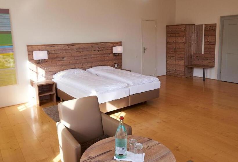 חדר סטנדרט לשלושה, Klosterhotel Kreuz