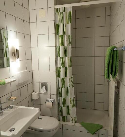 غرفة قياسية رباعية, Klosterhotel Kreuz