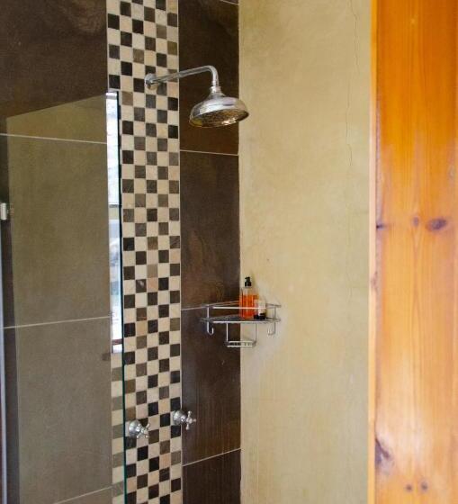 デラックスルーム, Desert Dew Guest House