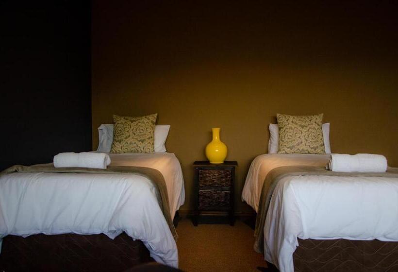 ファミリールーム, Desert Dew Guest House