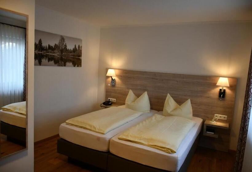 スタンダードルーム, Deutsches Haus Hotel Restaurant Gastwirtschaft Biergarten Am Radweg Bermuthshain