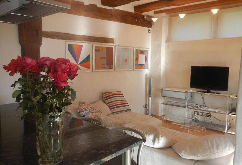 ファミリーステューディオ, Guesthouse Les Mignardises