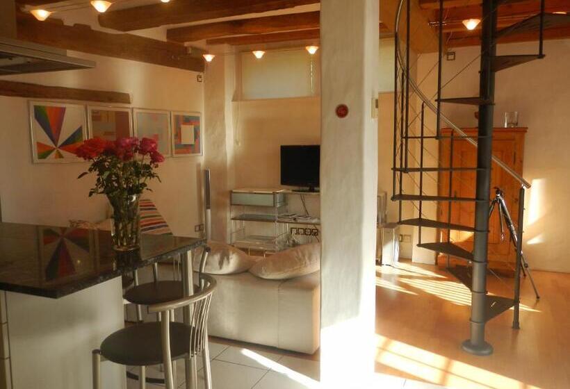 ファミリーステューディオ, Guesthouse Les Mignardises