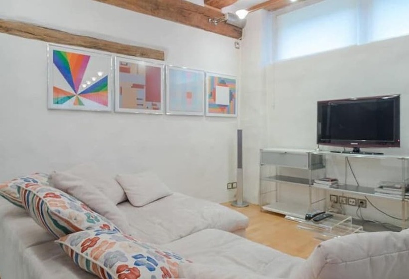 ファミリーステューディオ, Guesthouse Les Mignardises