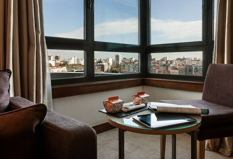 اتاق سوپریور سه تخته, Acores Lisboa