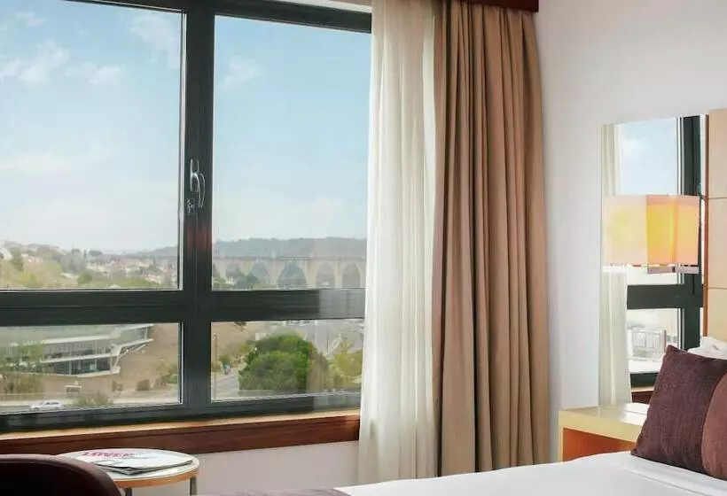 اتاق سوپریور سه تخته, Acores Lisboa