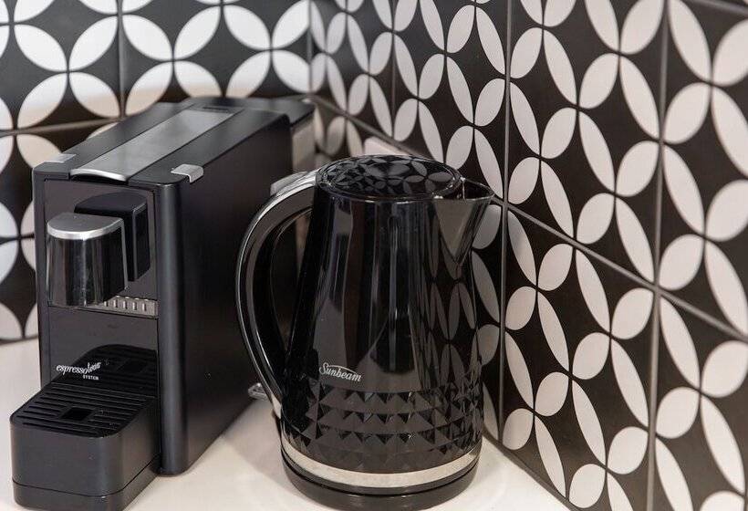 غرفة قياسية مطلة على المدينة, Airlie Beach