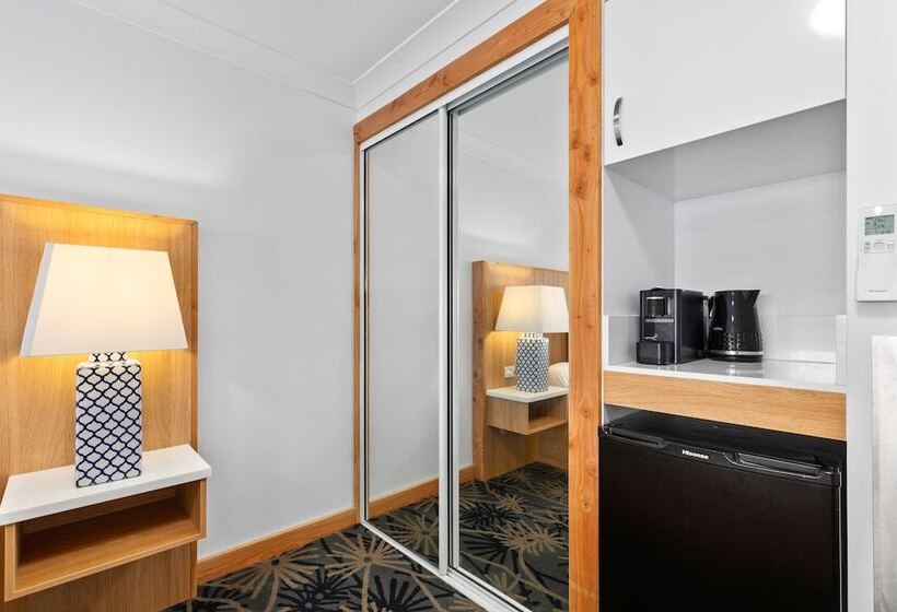 غرفة قياسية مطلة على المدينة, Airlie Beach