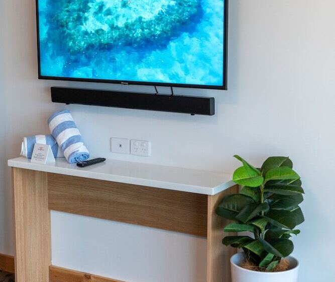 غرفة قياسية مطلة على المدينة, Airlie Beach