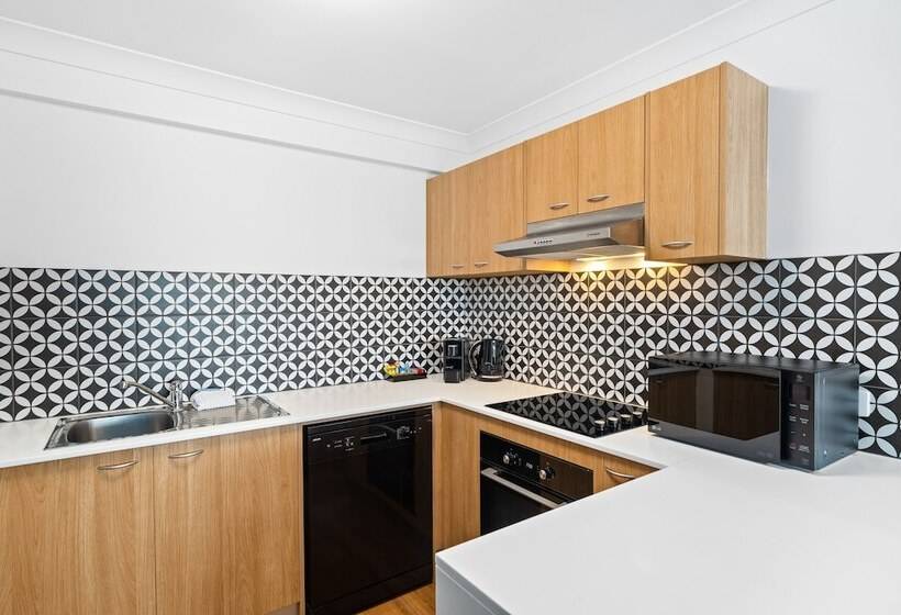 جناح, Airlie Beach