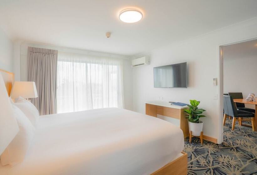 جناح, Airlie Beach