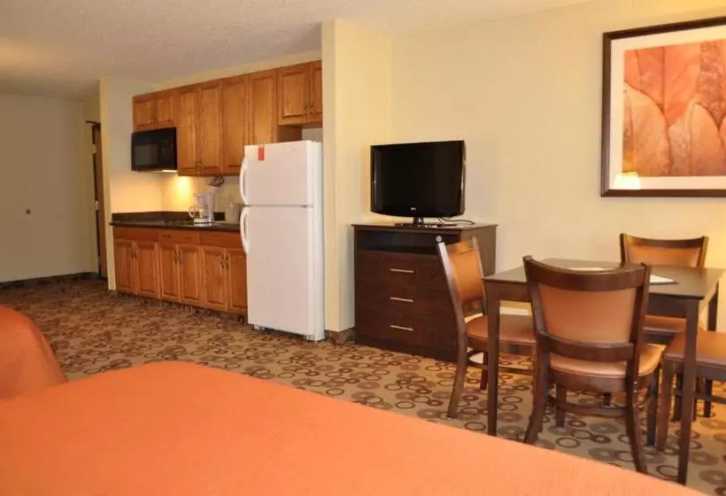 سوییت لوکس, Spark By Hilton Cedar Falls