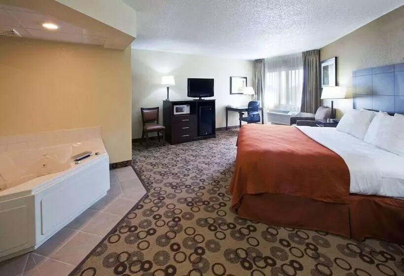 سوئیت برای معلولان, Spark By Hilton Cedar Falls
