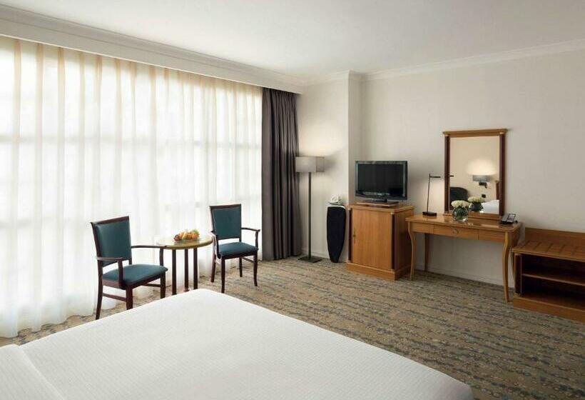 带大床的高级房间, Anwar Al Madinah Movenpick