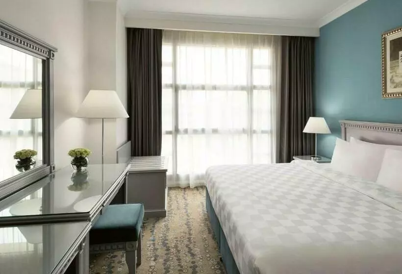Classic Room King Bed