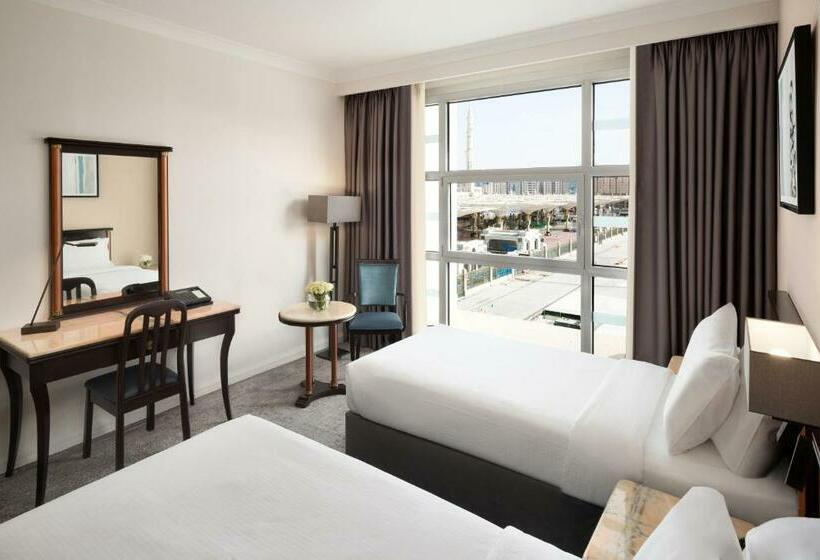 高级三人间, Anwar Al Madinah Movenpick