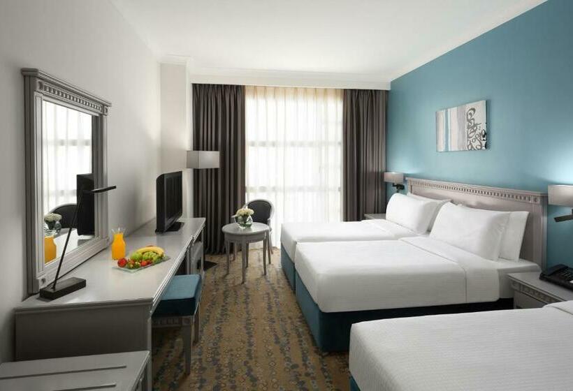 高级三人间, Anwar Al Madinah Movenpick