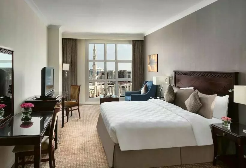 Presidenttisviitti 3 Makuuhuonetta, Anwar Al Madinah Movenpick