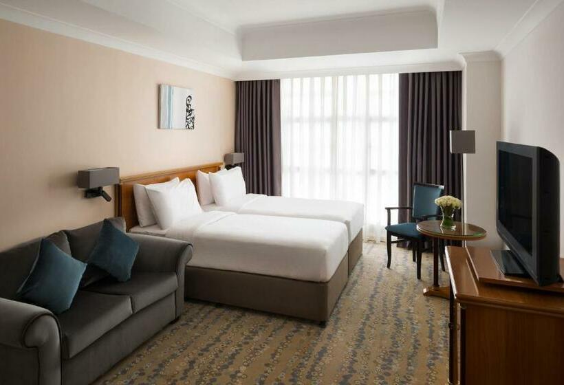 四人高级间, Anwar Al Madinah Movenpick