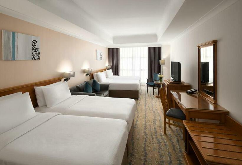 四人高级间, Anwar Al Madinah Movenpick