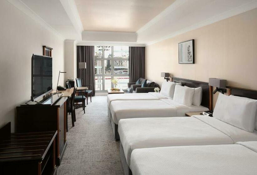 四人高级间, Anwar Al Madinah Movenpick