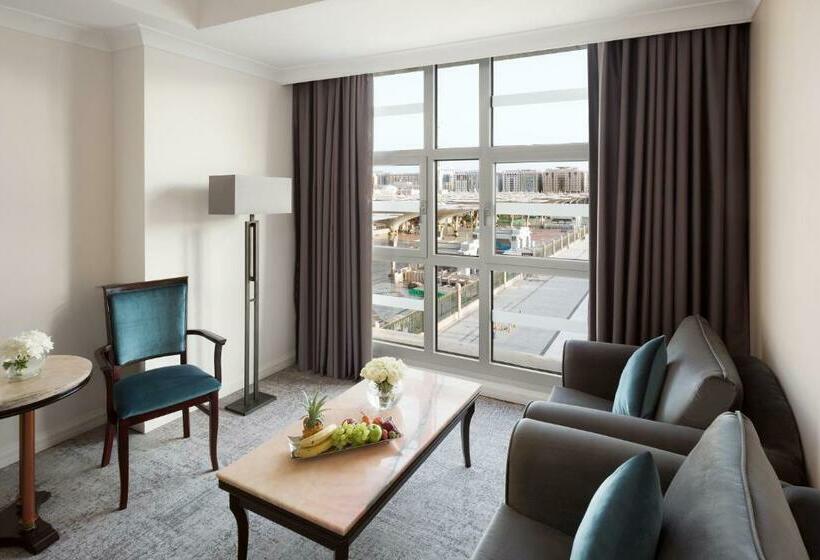 四人高级间, Anwar Al Madinah Movenpick