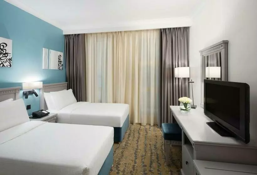 Classic Room City View