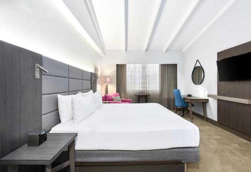 스탠다드 룸 킹사이즈 침대, Crowne Plaza San Jose La Sabana, An Ihg
