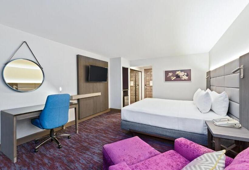 클럽 룸 킹침대, Crowne Plaza San Jose La Sabana, An Ihg