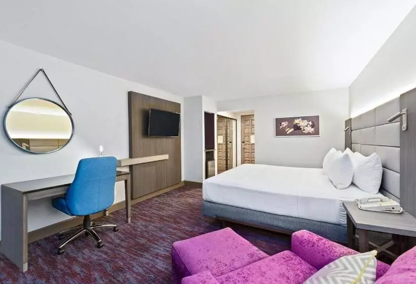 キングサイズベッドのクラブルーム, Crowne Plaza San Jose La Sabana, An Ihg