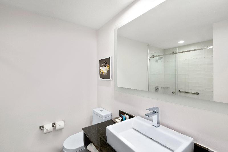 스탠다드 룸 킹사이즈 침대, Crowne Plaza San Jose La Sabana, An Ihg