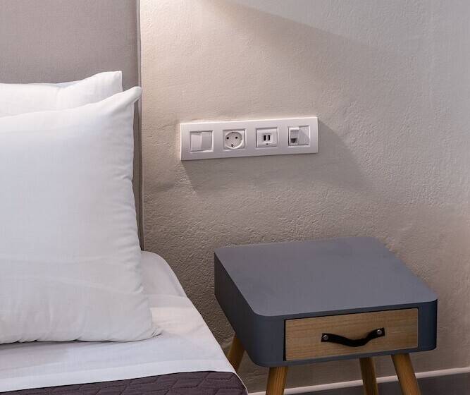 غرفة سوبيريور, Dilion