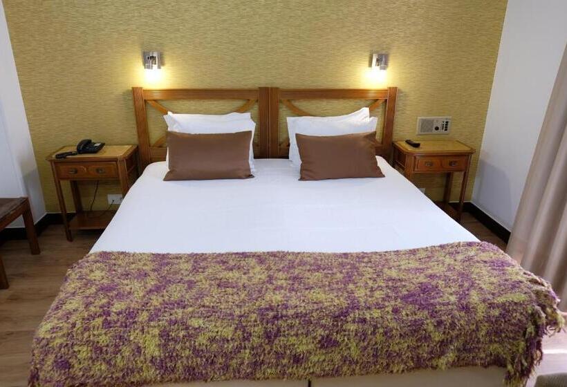 اتاق استاندارد, Dona Sofia