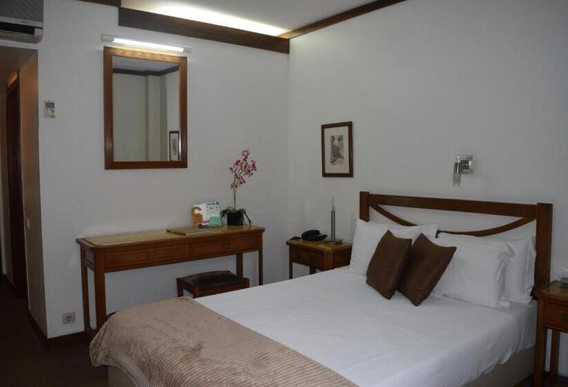 اتاق استاندارد, Dona Sofia