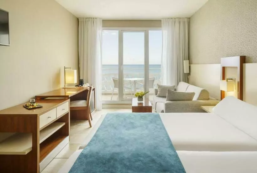 Triple Room Sea View, Ilunion Fuengirola