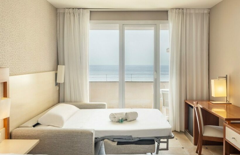 Triple Room Sea View, Ilunion Fuengirola