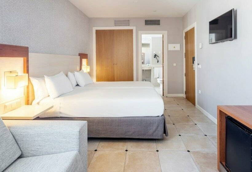 Номер Стандарт, Ilunion Fuengirola