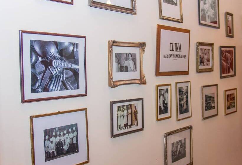 غرفة قياسية, Koi Aiken