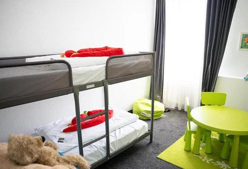 家庭间, Medo Köln