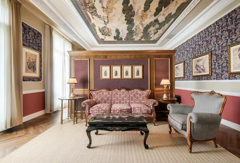 سوییت جونیور, Palacio Del Retiro, Autograph Collection