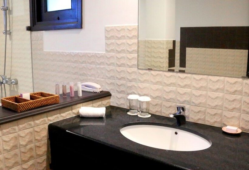 اتاق پریمیوم با چشمانداز باغ, Sandy Beach Non Nuoc Resort