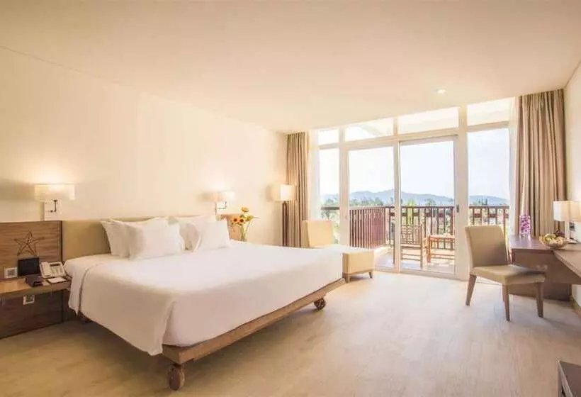 庭の見えるプレミアムルーム, Sandy Beach Non Nuoc Resort
