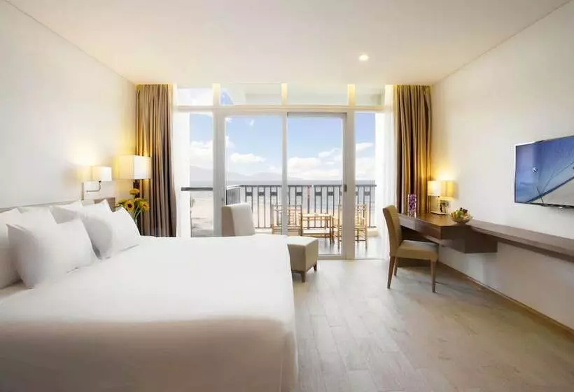 オーシャンビューのプレミアムルーム。, Sandy Beach Non Nuoc Resort
