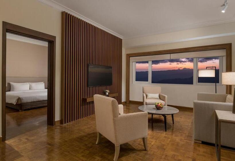 סוויטה דלוקס, Taal Vista