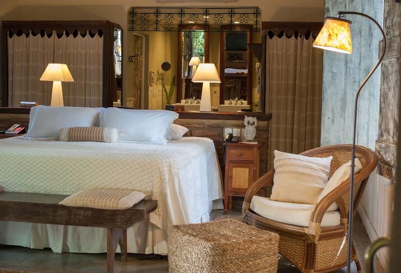 דירת חדר, Toca Da Coruja