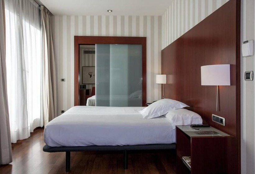 اتاق خانوادگی, Zenit Bilbao