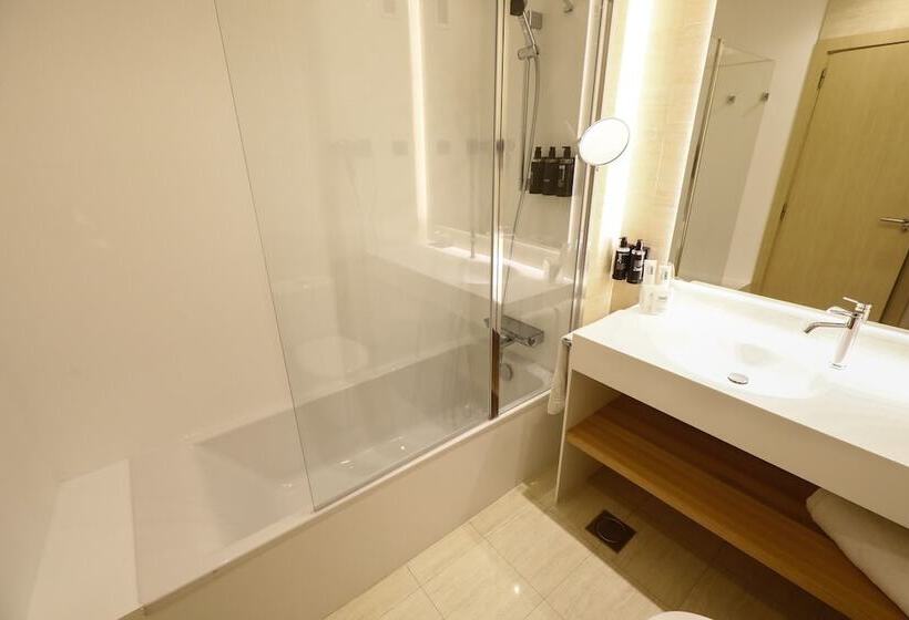 اتاق استاندارد, Zenit Bilbao